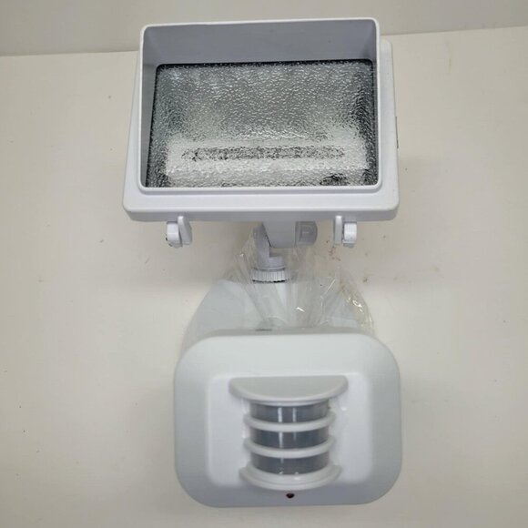 Home Land Security 150 Watts Halogen Motion Sensor Security Light L-999 White - Picture 4 of 16